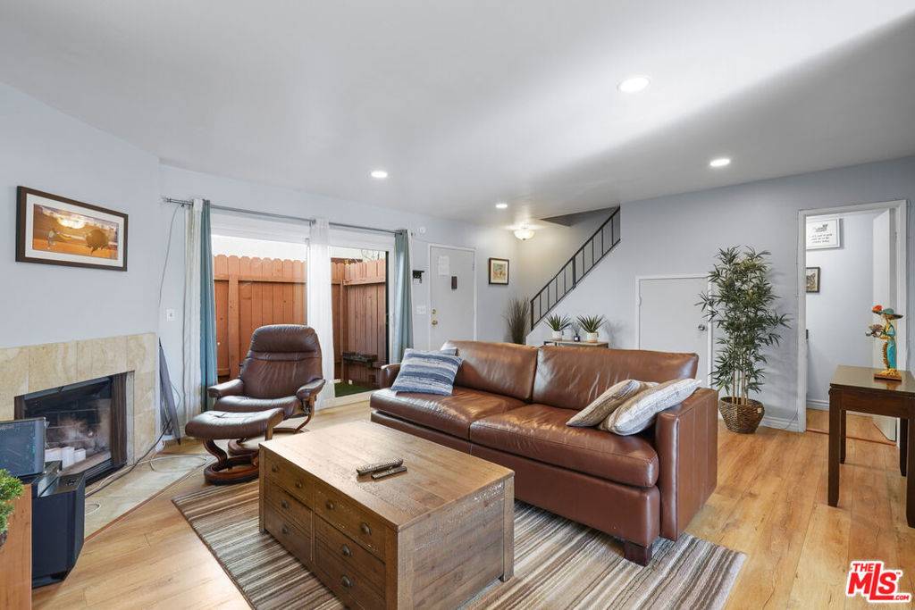 8516 Cadillac AVE #3, Los Angeles, CA 90034