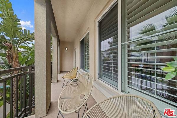 Playa Vista, CA 90094,6020 Seabluff DR #218
