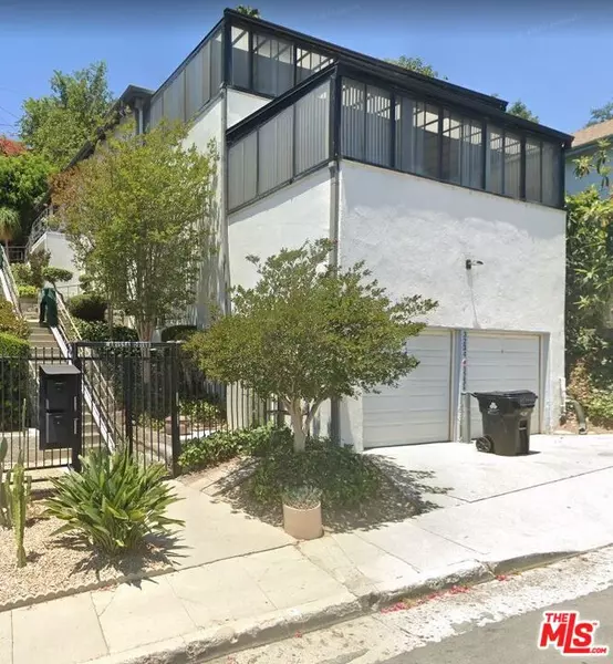 3234 Larissa DR, Los Angeles, CA 90026