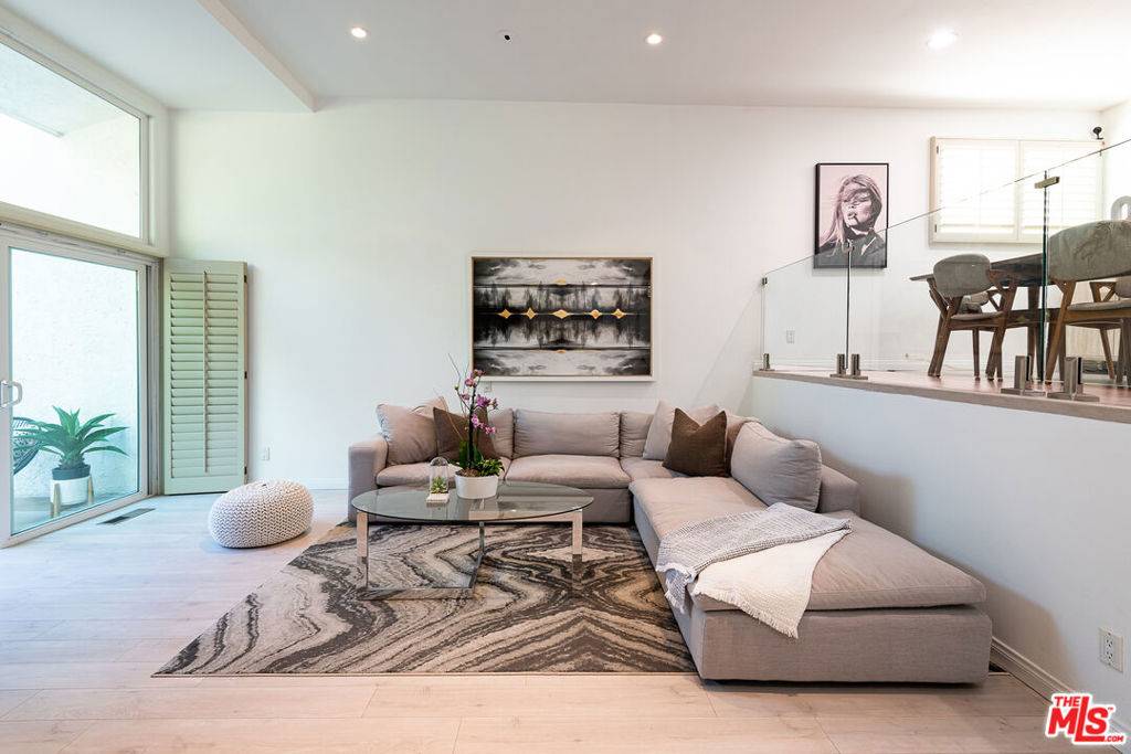 1610 Palisades DR, Pacific Palisades, CA 90272