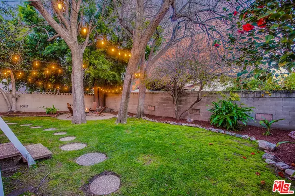 Valley Village, CA 91607,12022 Collins ST