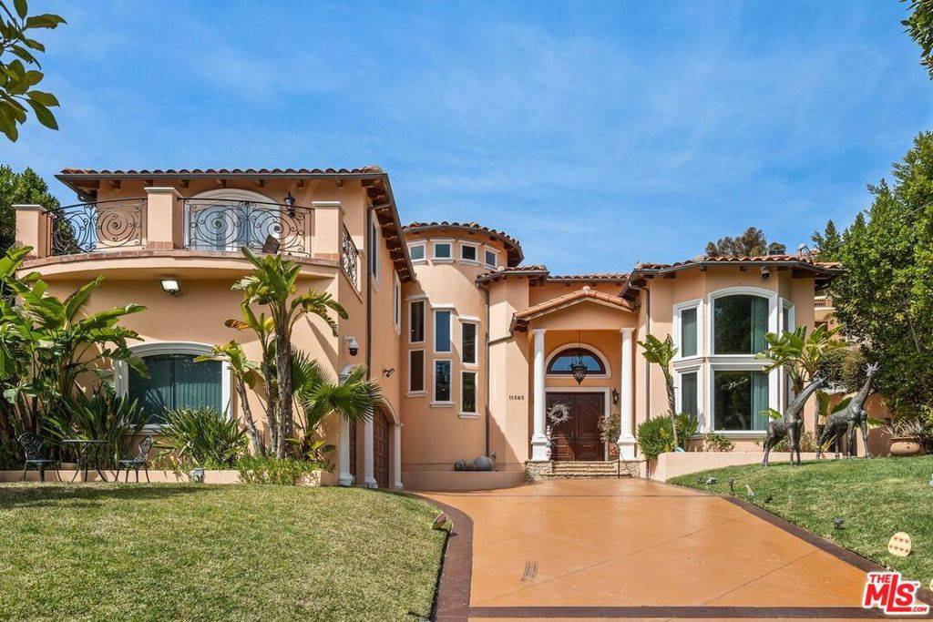 11565 Yarmouth AVE, Granada Hills, CA 91344