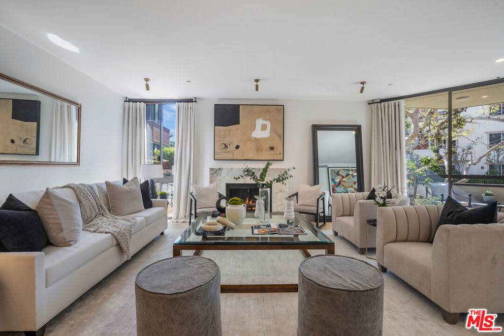 300 N Swall DR #104, Beverly Hills, CA 90211