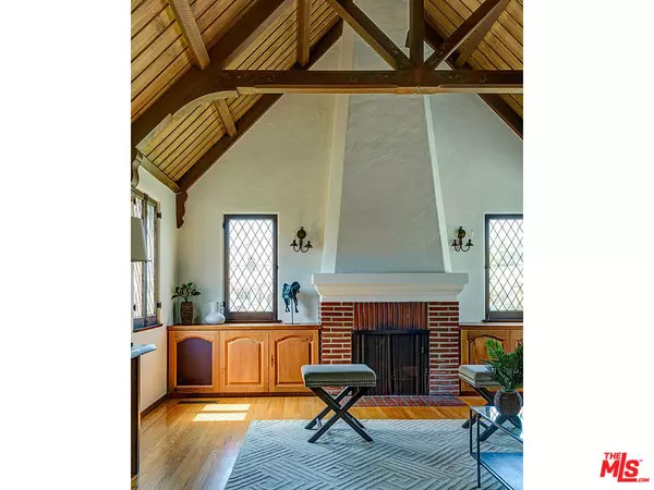 Los Angeles, CA 90064,2256 Parnell AVE