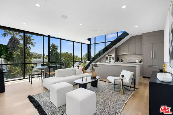 933 N Spaulding AVE, West Hollywood, CA 90046