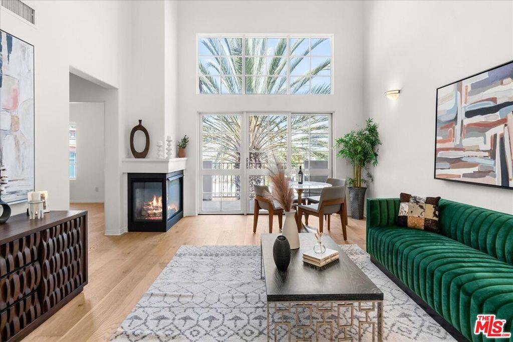 851 N San Vicente BLVD #303, West Hollywood, CA 90069