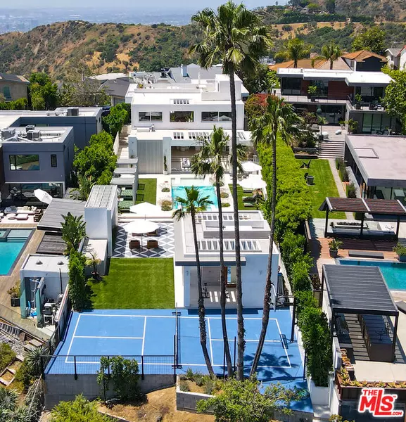 7115 Macapa DR, Los Angeles, CA 90068