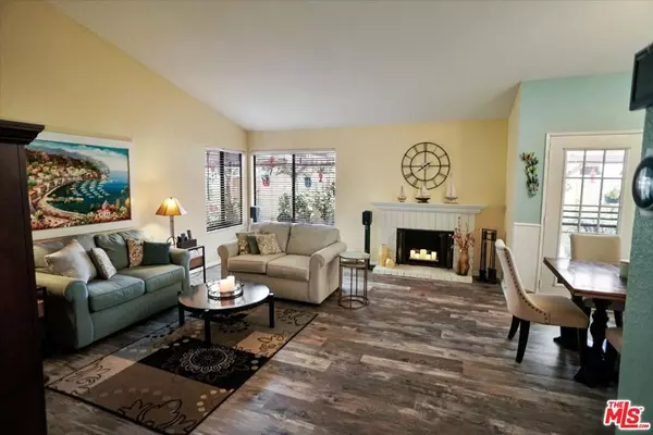 Santa Clarita, CA 91321,19920 Avenue Of The Oaks