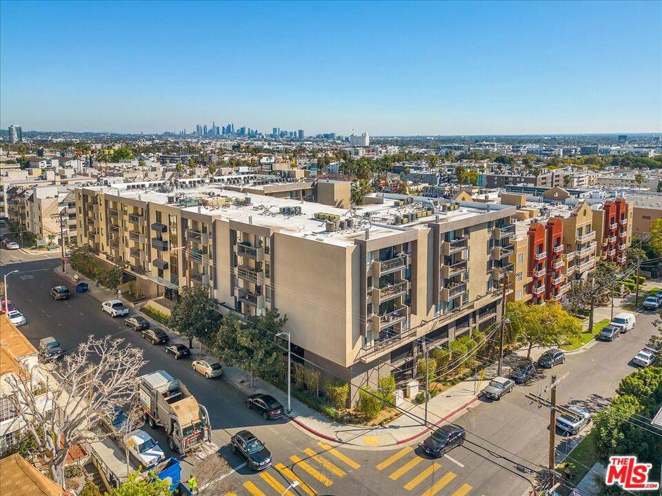 7320 Hawthorn AVE #323, Los Angeles, CA 90046