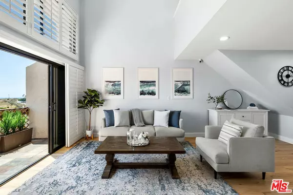 Playa Del Rey, CA 90293,8180 Manitoba ST #340