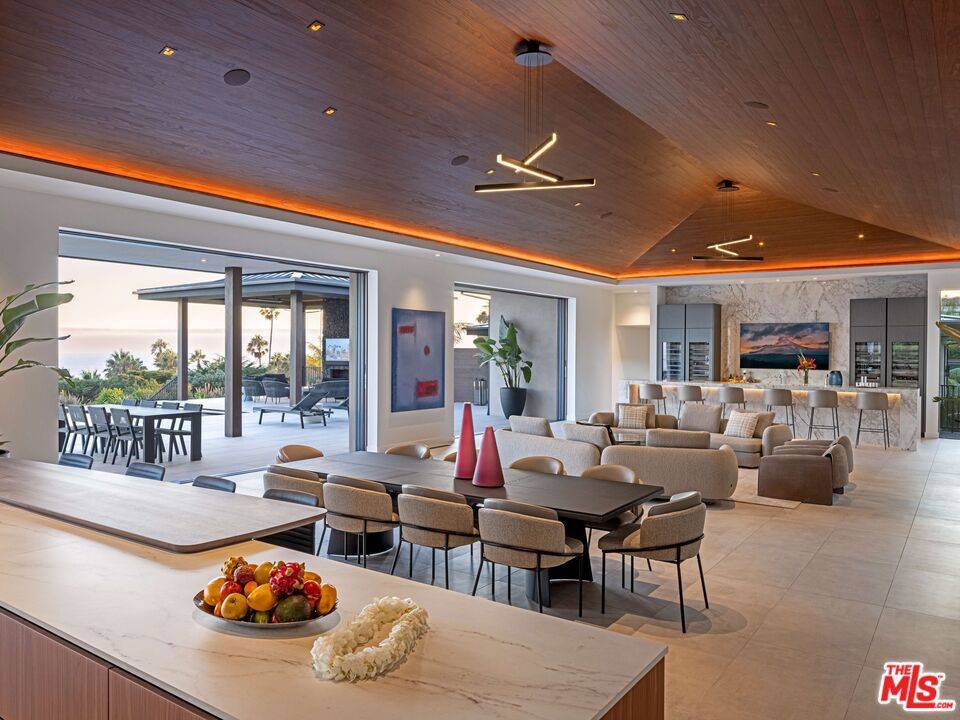 Malibu, CA 90265,11809 Ellice ST
