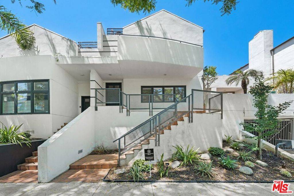 West Hollywood, CA 90069,9041 Keith AVE #2