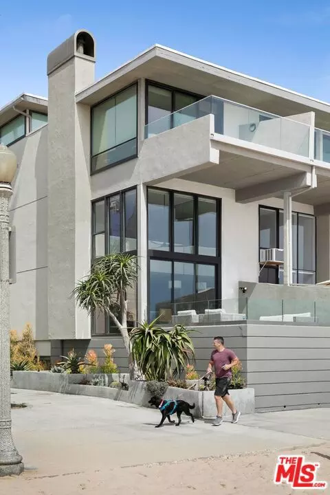 Marina Del Rey, CA 90292,6 Voyage ST #101