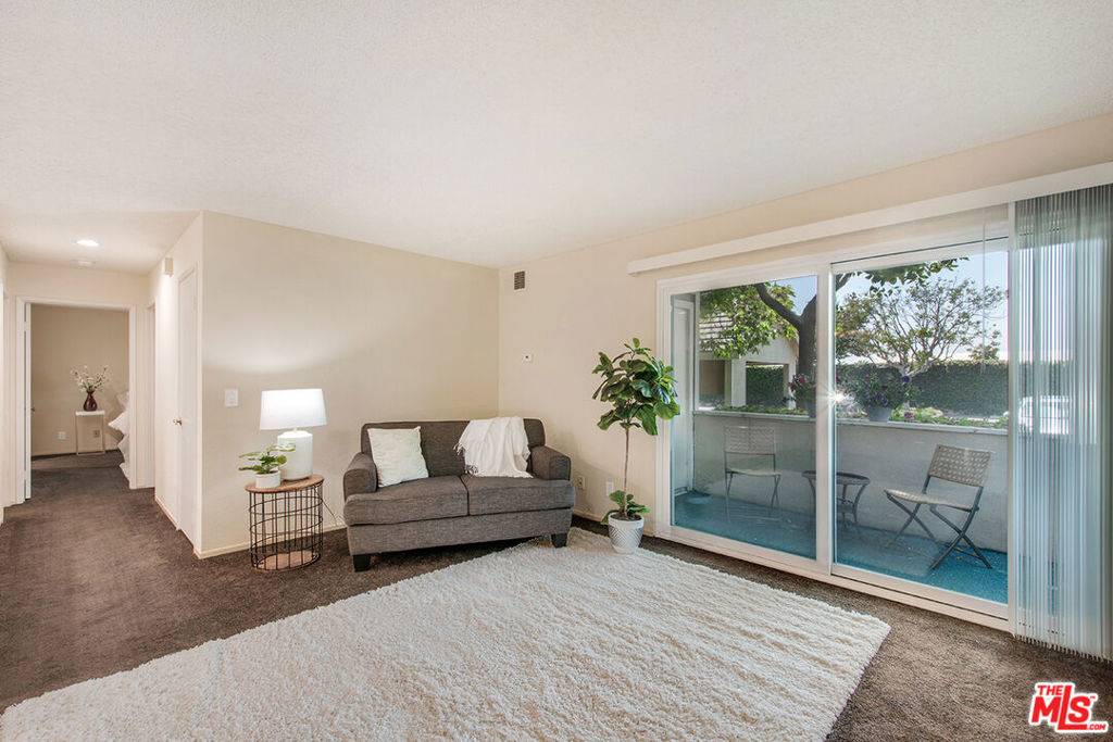 Inglewood, CA 90305,8806 Chelmsford WAY #H