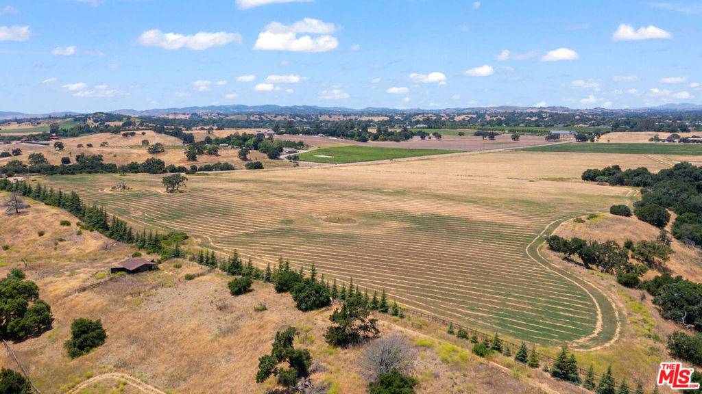 350 N Refugio RD, Santa Ynez, CA 93460