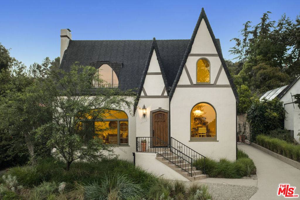 2157 Moreno DR, Los Angeles, CA 90039