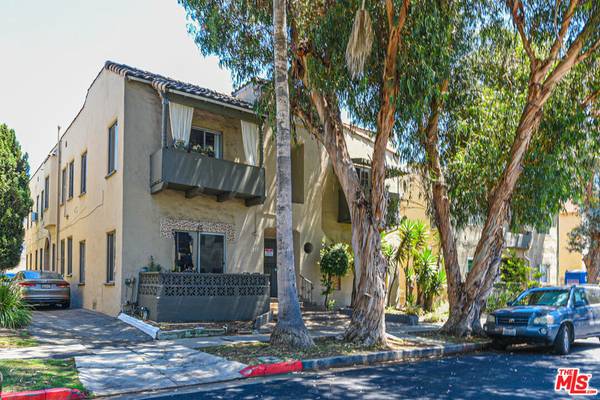 Los Angeles, CA 90036,356 - 366 N Orange Grove AVE