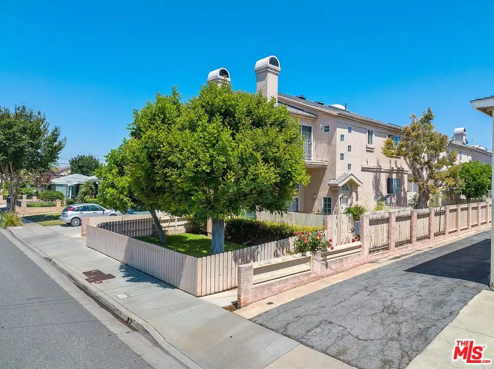Lawndale, CA 90260,15616 Freeman AVE #A