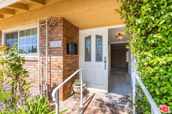 Granada Hills, CA 91344,12234 Woodley AVE