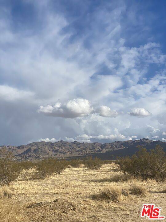 CA 92252,403 Sun Beam AVE