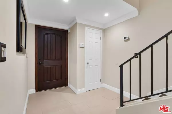 Burbank, CA 91504,7755 Via Rosa Maria