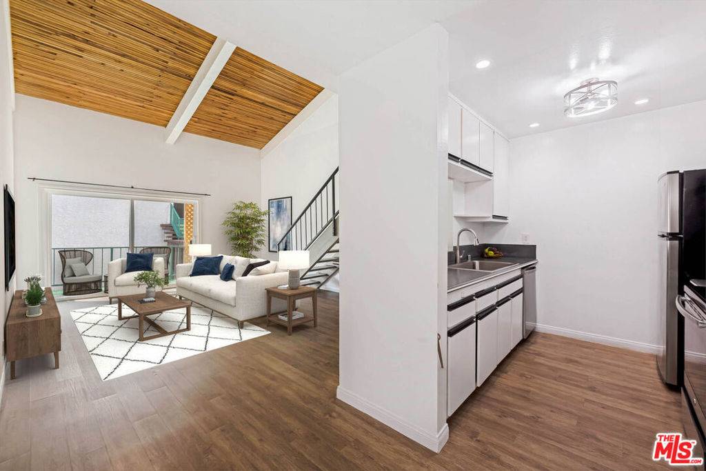 5460 White Oak AVE #A328, Encino, CA 91316