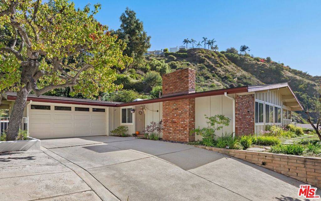 1190 Bienveneda AVE, Pacific Palisades, CA 90272