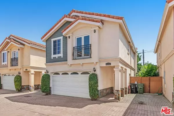 Hawthorne, CA 90250,13763 Cordary AVE