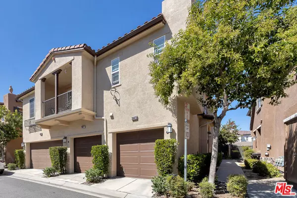 Santa Clarita, CA 91350,28473 Santa Rosa LN