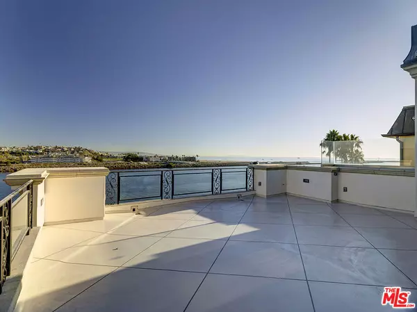 Marina Del Rey, CA 90292,123 Via Marina