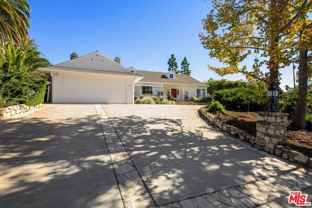1300 Capri DR, Pacific Palisades, CA 90272