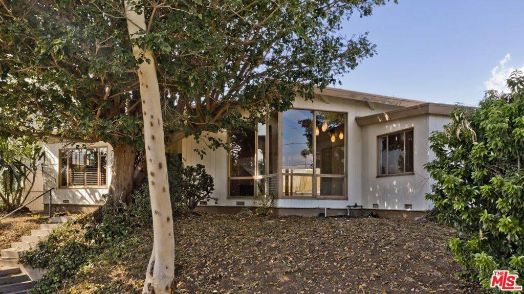 Pacific Palisades, CA 90272,16801 Livorno DR