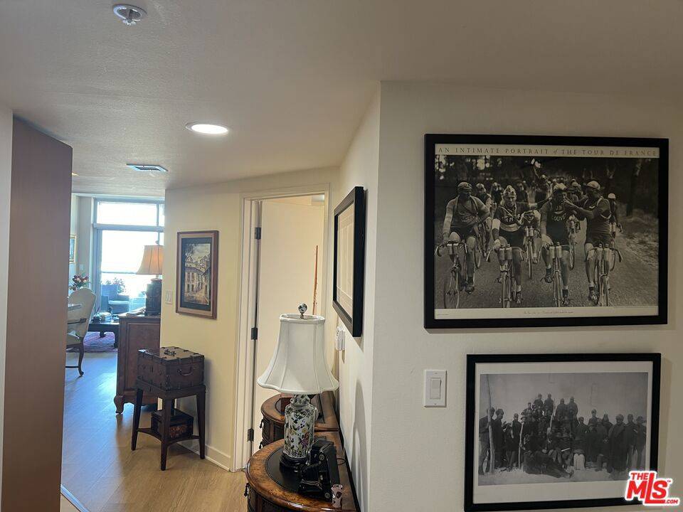 Marina Del Rey, CA 90292,13700 Marina Pointe DR #722