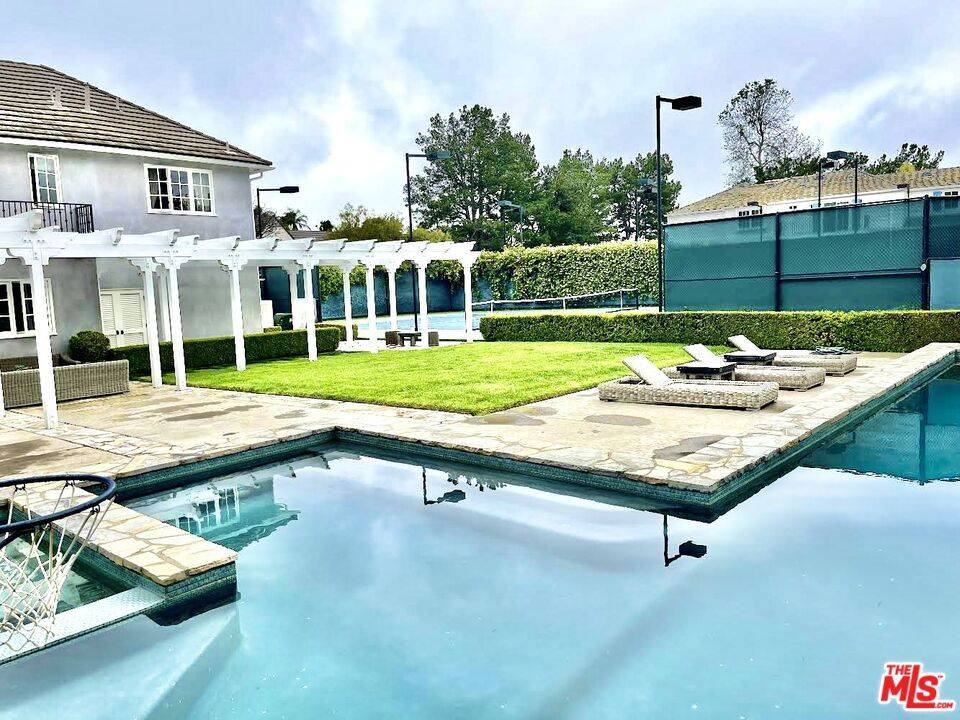1379 Piedra Morada DR, Pacific Palisades, CA 90272