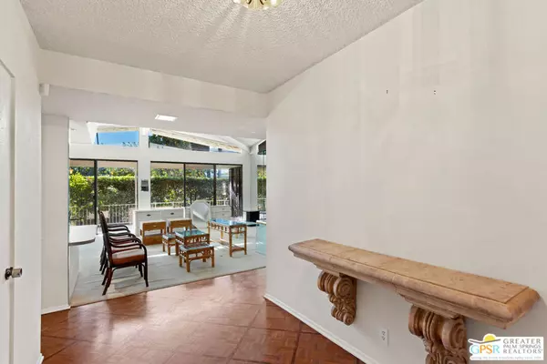 Palm Springs, CA 92264,1609 E Twin Palms DR