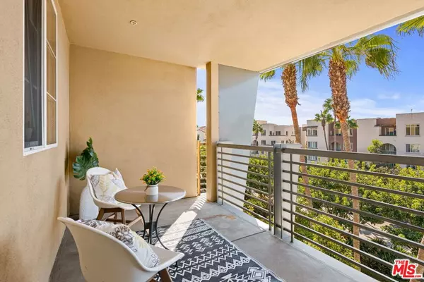 Playa Vista, CA 90094,5831 Seawalk DR #231