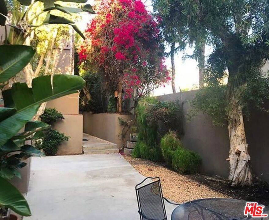 Glendale, CA 91205,1118 E Palmer AVE #114