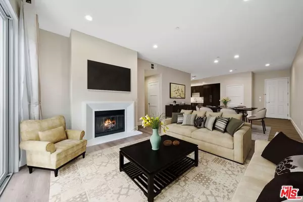 10878 Bloomfield ST #304, Toluca Lake, CA 91602