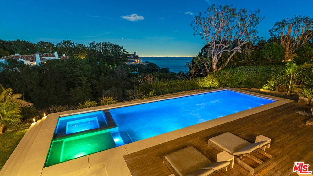28827 Grayfox ST, Malibu, CA 90265