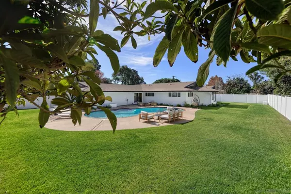 La Jolla, CA 92037,2110 Calle Guaymas