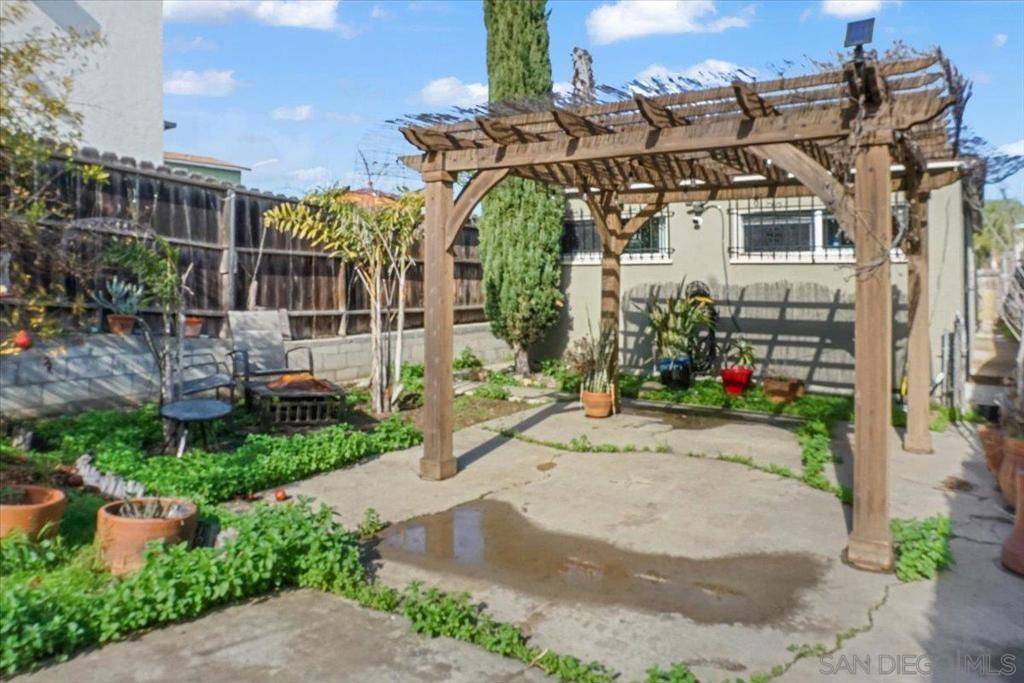 3749 Ocean View Blvd, San Diego, CA 92113