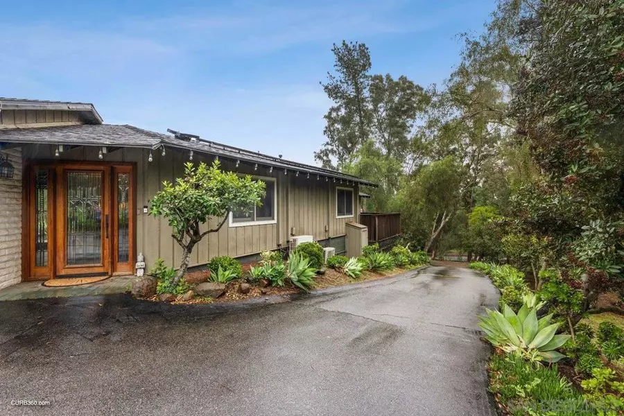 15100 Vali Hai Rd, Poway, CA 92064