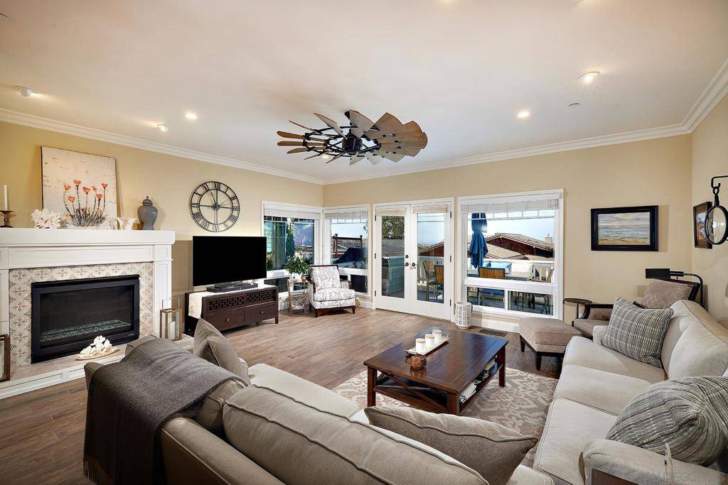 Encinitas, CA 92024,744 Cornish Dr.