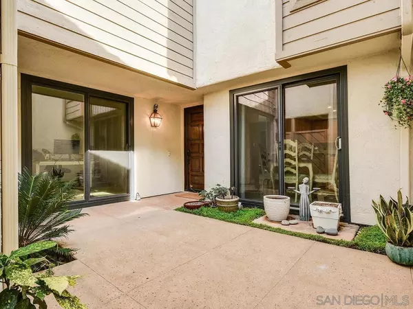 Rancho Santa Fe, CA 92091,16055 Vista de Golf