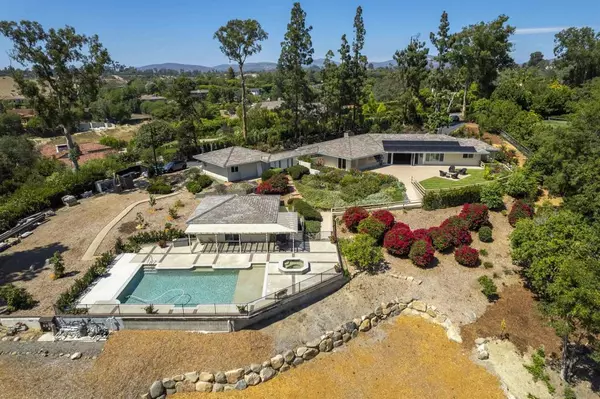 Rancho Santa Fe, CA 92067,5715 Lago Lindo