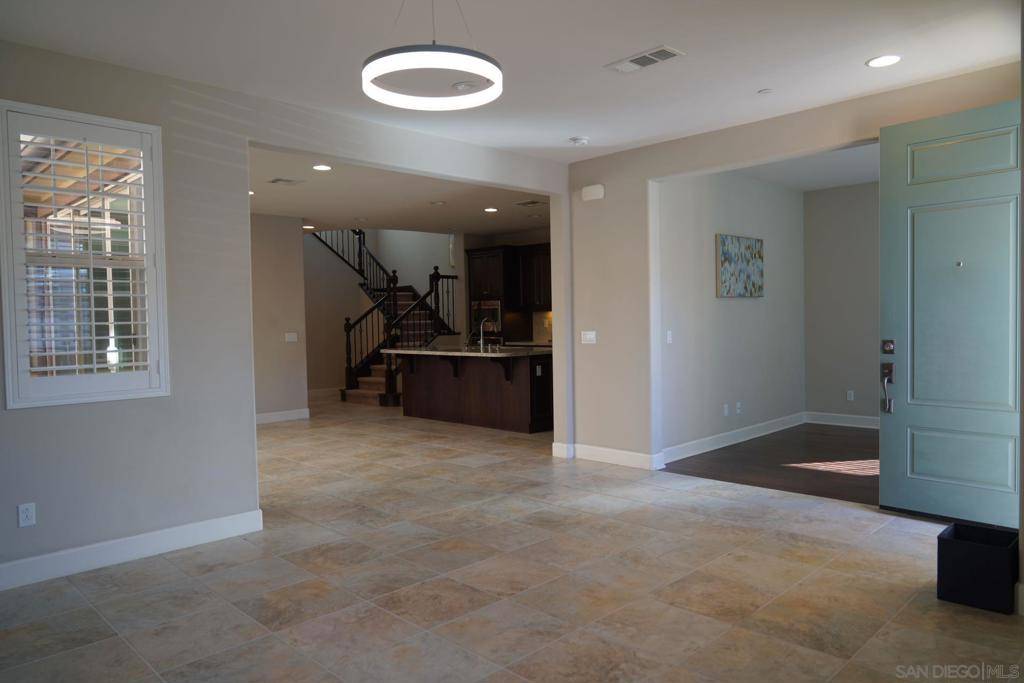 San Diego, CA 92130,6690 Torenia Trail