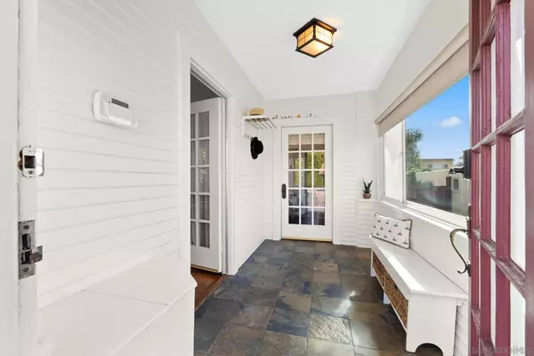 San Diego, CA 92104,2611 Polk Avenue