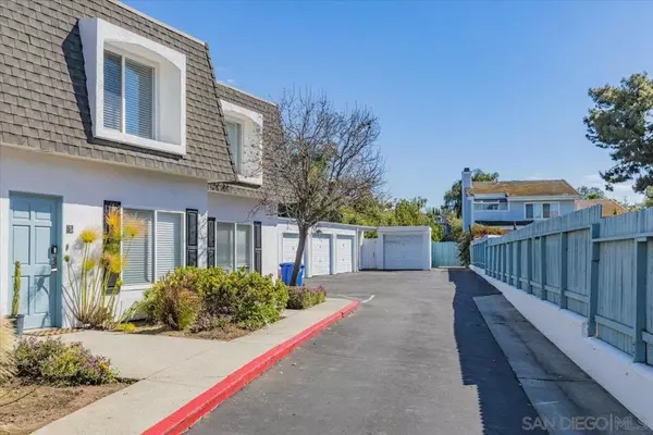 Outside Area (inside Ca), CA 92024,1405 N Vulcan Ave