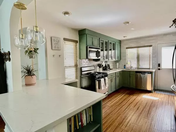 San Diego, CA 92131,10240 Caminito Toronjo