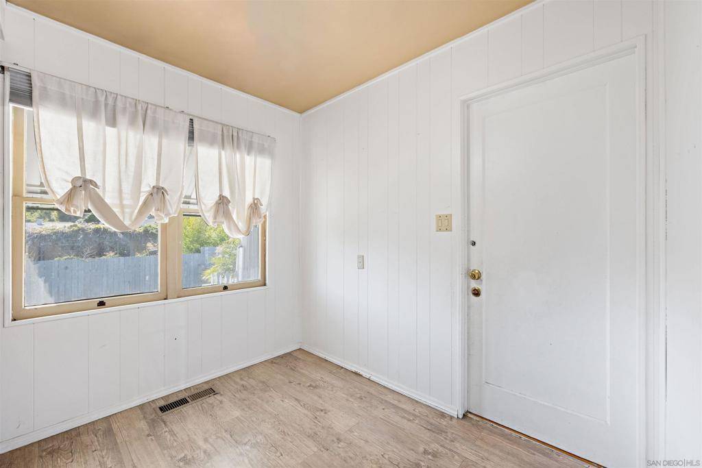 La Mesa, CA 91942,4508 Terry Ln